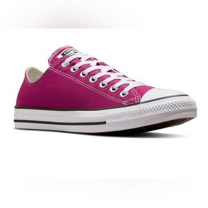 Classic Converse Chuck Taylor All Star low-top 
Pink sneakers W’s sz 7 M’s 5